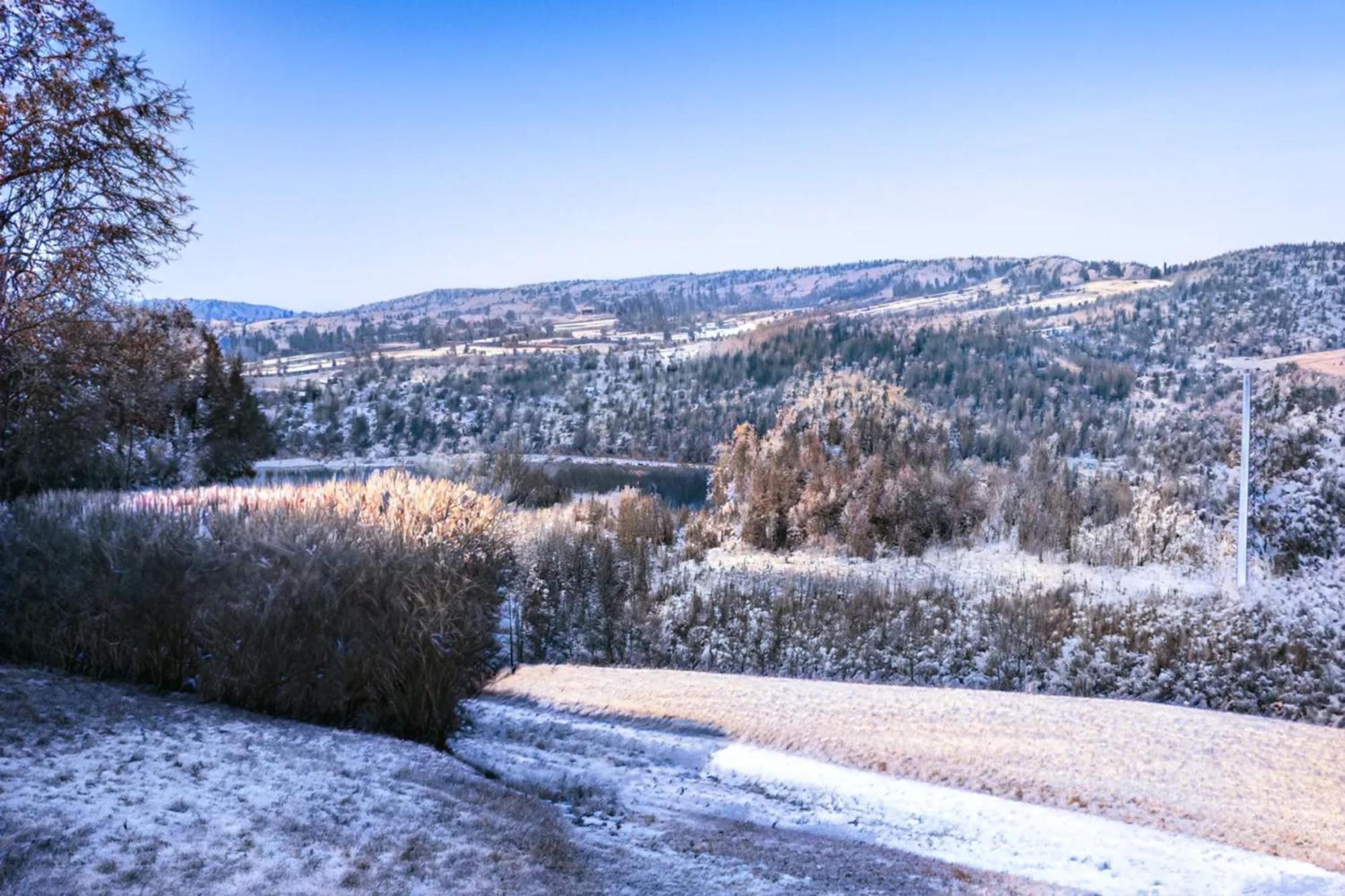 Chalet Chaleureux A Marigny-L'Eglise Avec Vue Sur Lac Et Montagne Luaran gambar